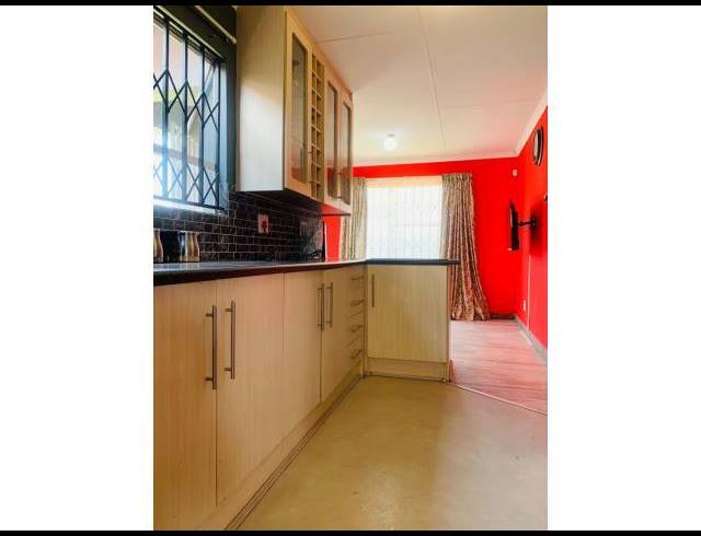 3 BEDROOM PROPERTY TO RENT IN FLEURHOF